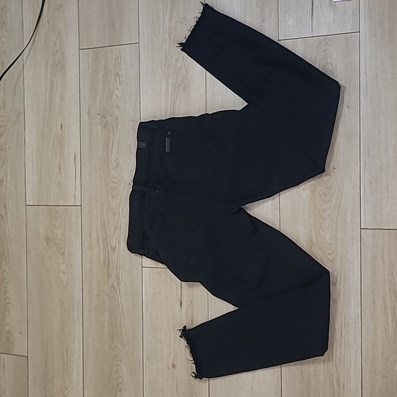 7 For All Mankind Black Ankle  High Rise Jeans Size 26 - Picture 9 of 9